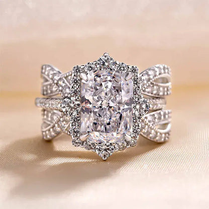 RadianceLuxe™ - Halo Statement Ring