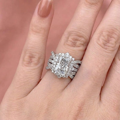 RadianceLuxe™ - Halo Statement Ring